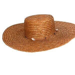 Spectacular straw hat cowrie shell embellishment